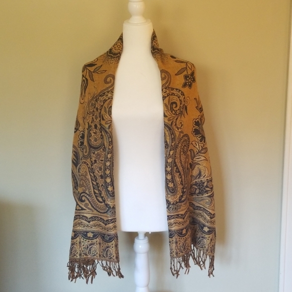 Accessories - Scarf Wrap